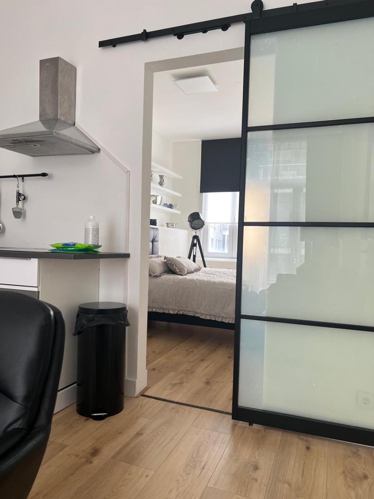 2 Bedroom Apartment 1 Floor In Blankenberge Vrijheidstraat 3 Exteriör bild